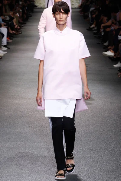Look 49